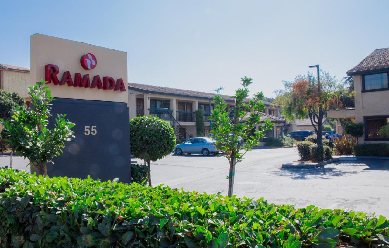 Ramada By Wyndham Mountain View Hotel Eksteriør billede