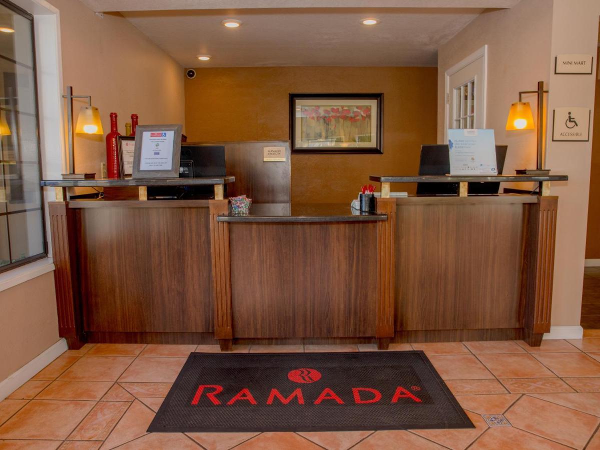 Ramada By Wyndham Mountain View Hotel Eksteriør billede