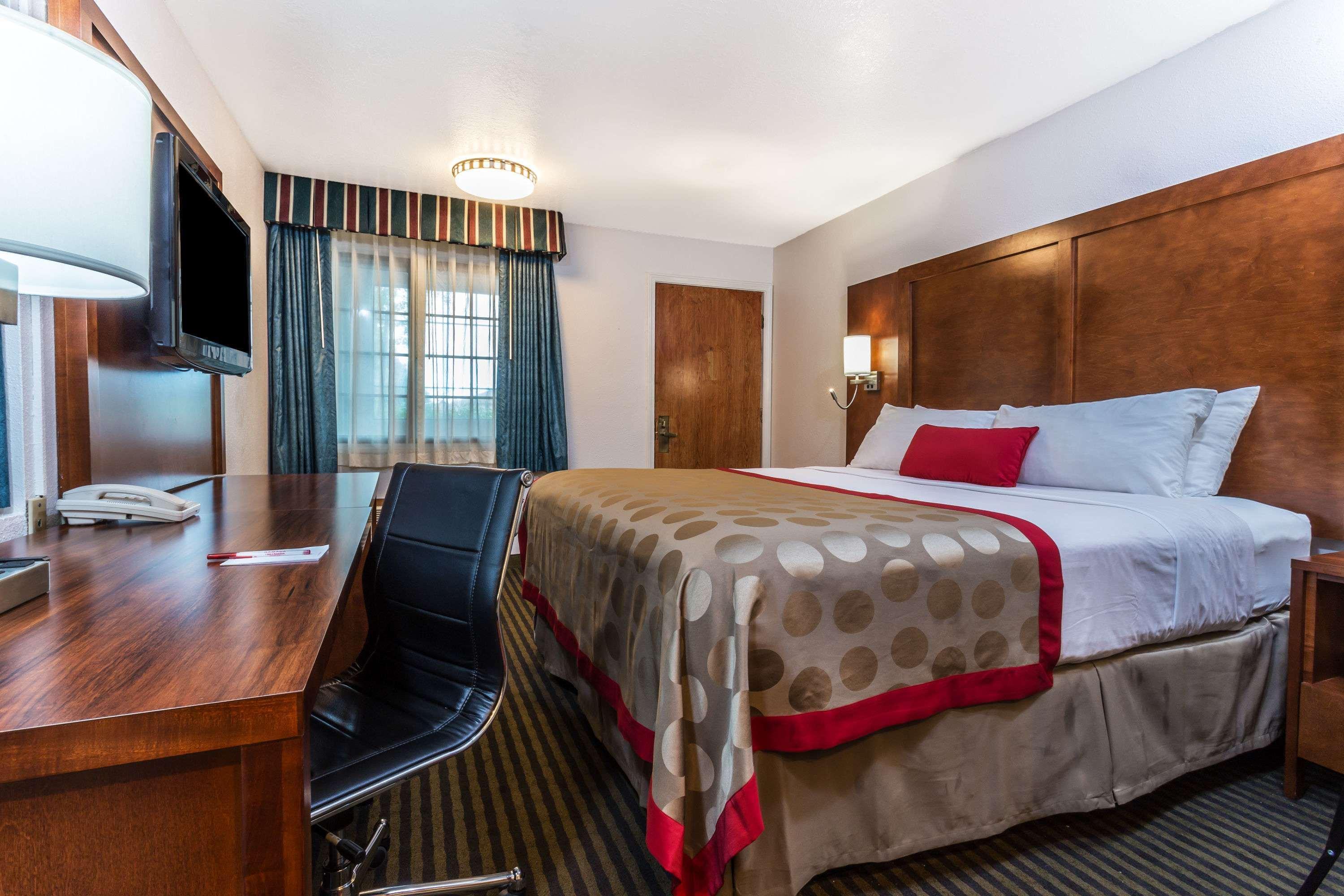 Ramada By Wyndham Mountain View Hotel Eksteriør billede