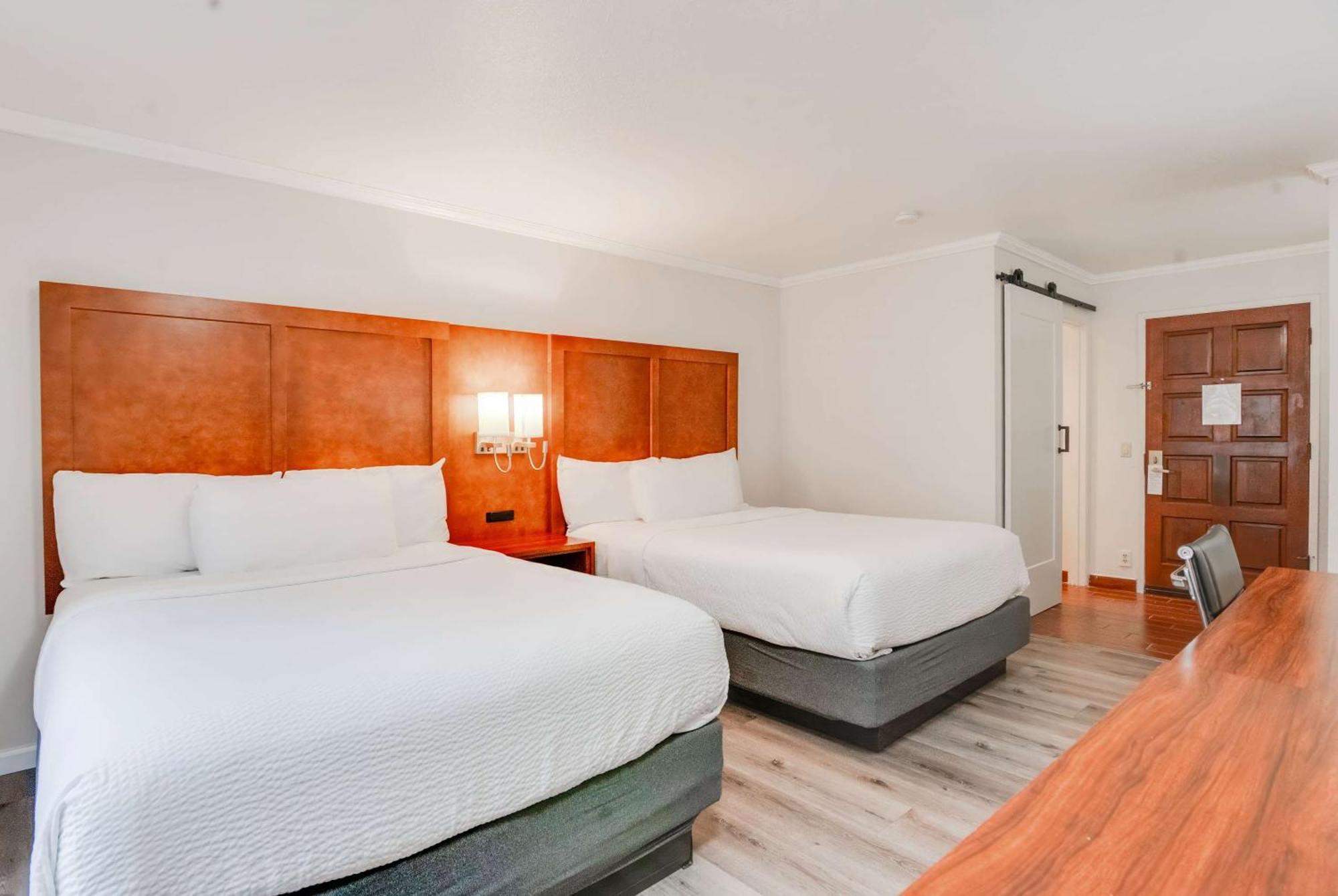 Ramada By Wyndham Mountain View Hotel Eksteriør billede